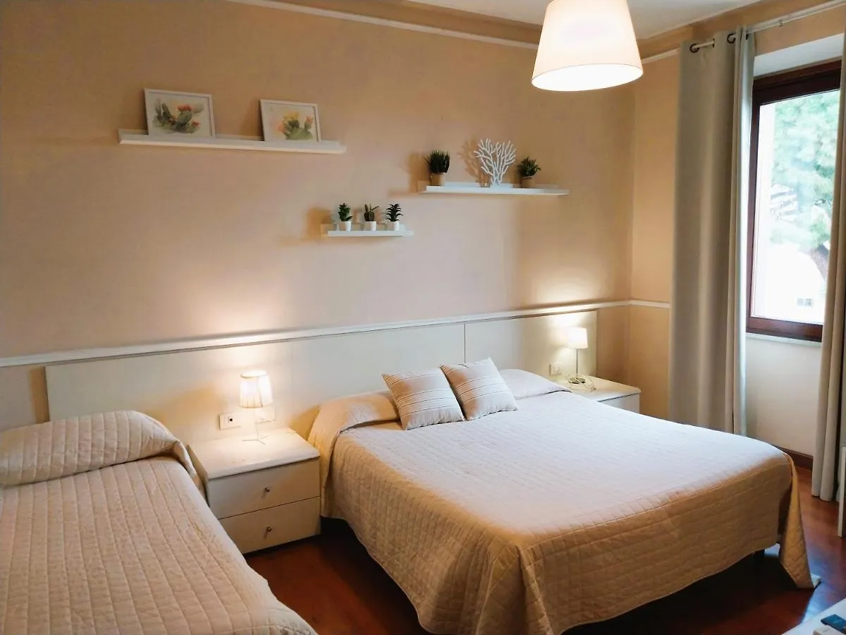 Hotel Ristorante Moderno SantʼAntìoco 3*,