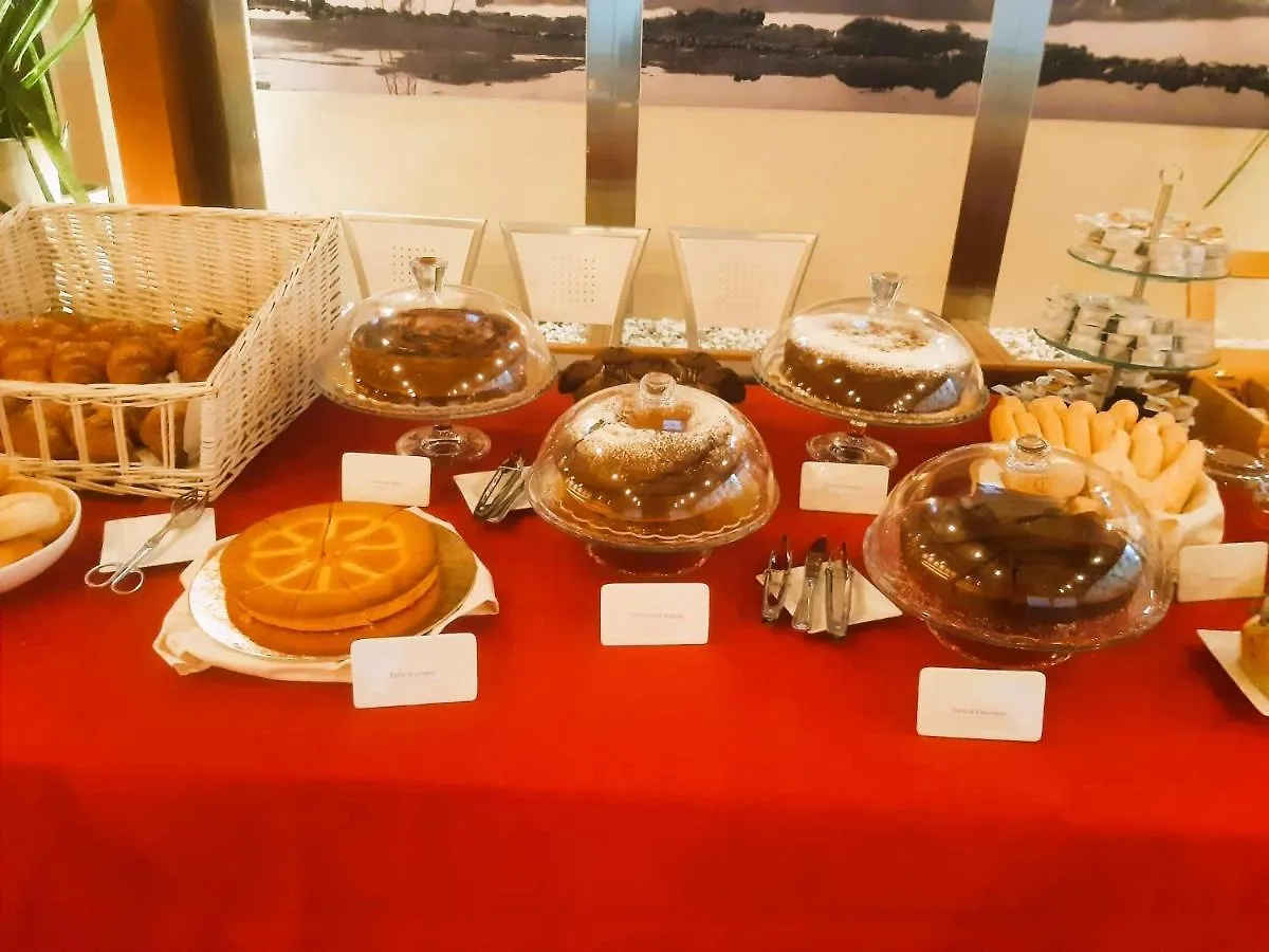 Hotel Ristorante Moderno SantʼAntìoco 3*,